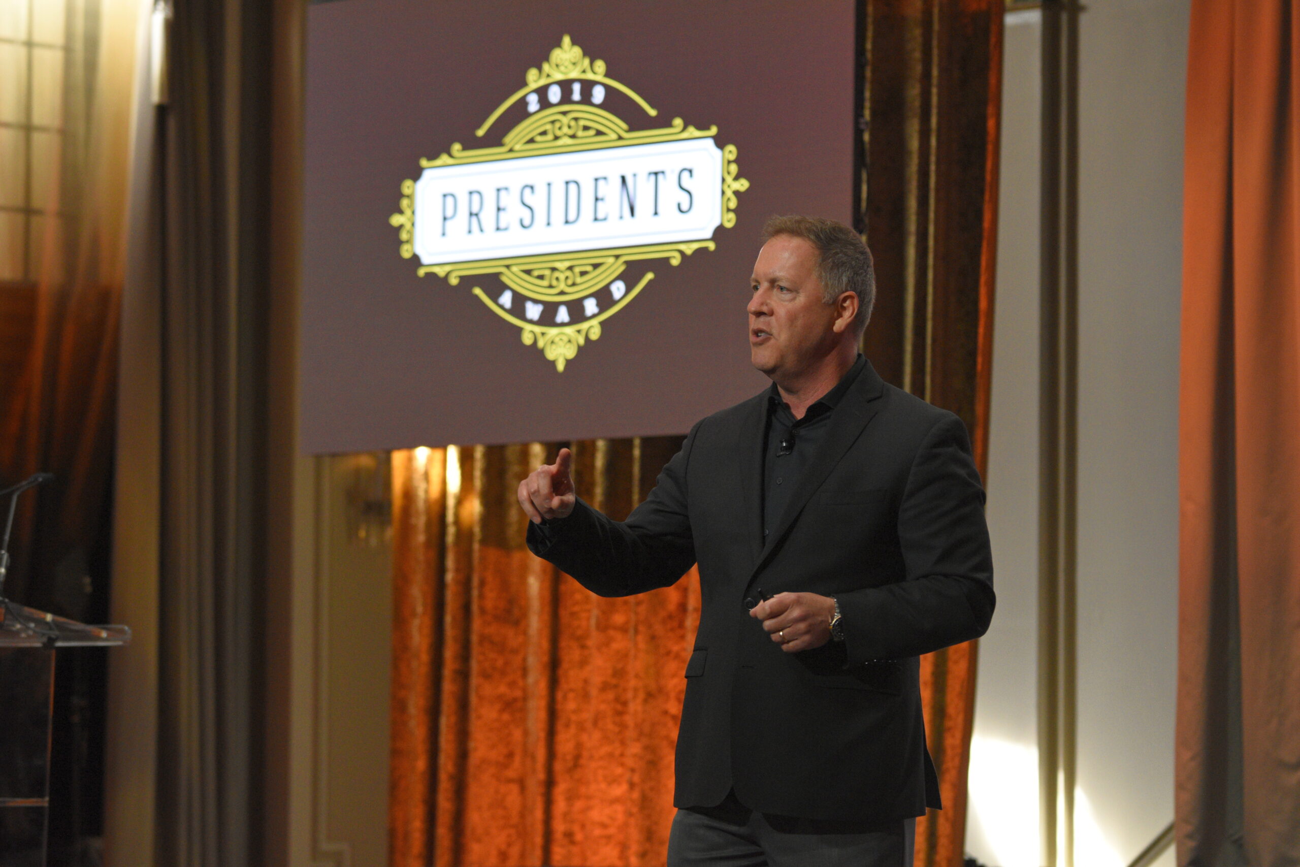 Scott Deming delivering a customer service keynote